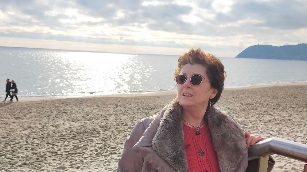 Cecilia De Astis travolta dall'auto mentre usciva dal pranzo. Aveva rifiutato l'invito in vacanza