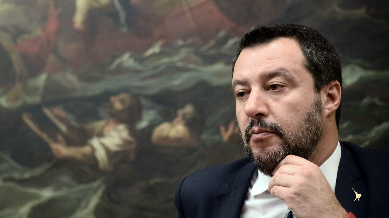 Il governo a rischio crisi? "State zitti e sorridete". Ma Salvini: "Solo balle"