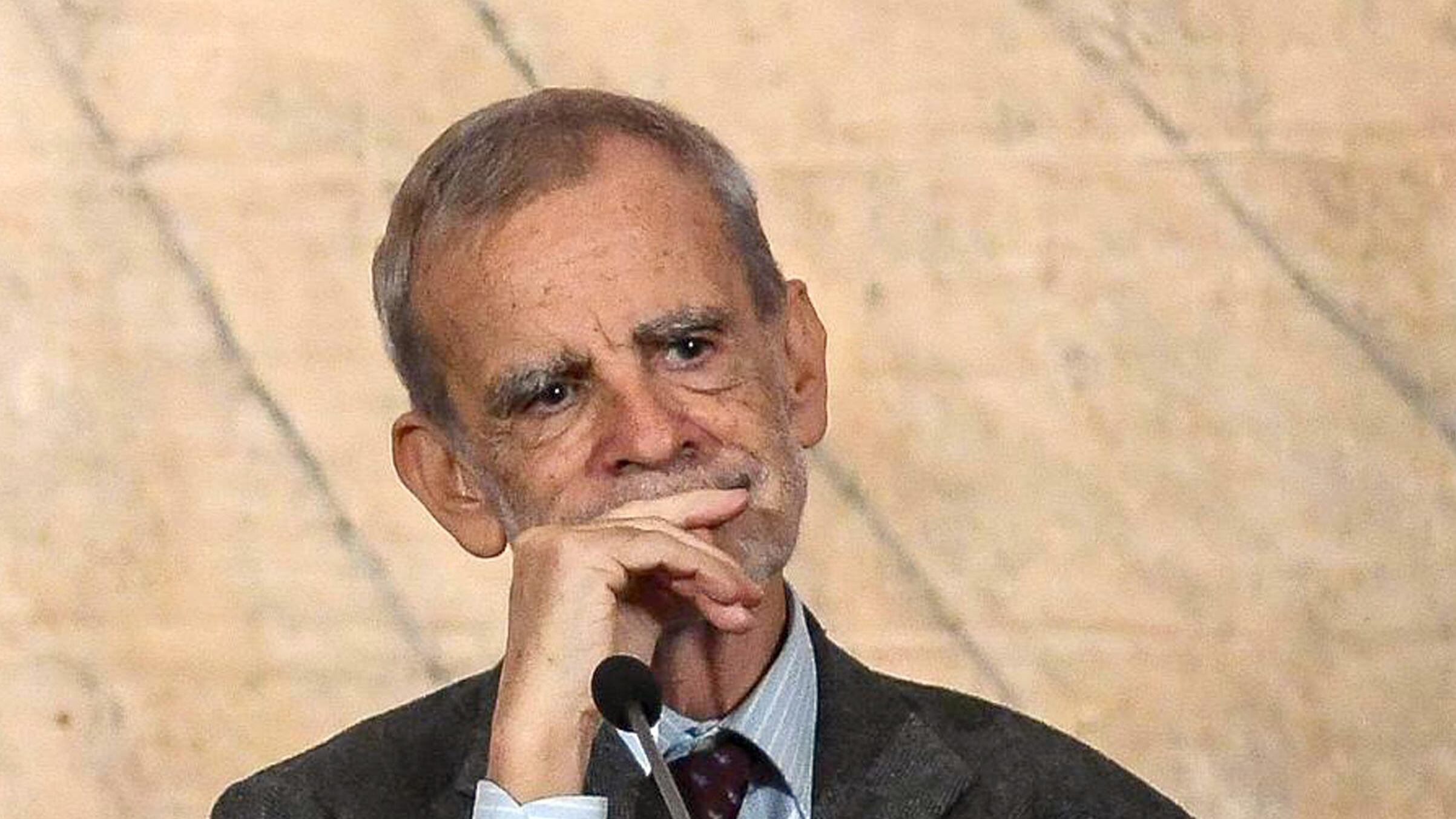 "Travolto sulle strisce". Il linguista Serianni in coma