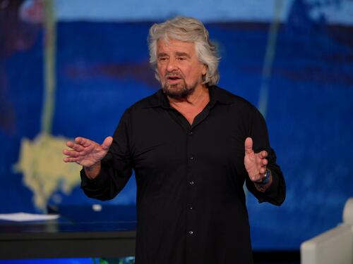 Grillo ha avviato una causa per riprendersi il simbolo e il nome del M5s