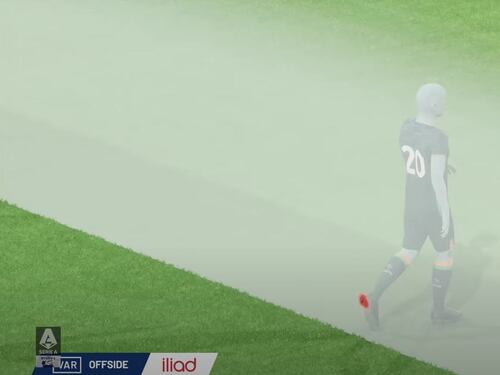 Fuorigioco, l’ultima folla del Var: gol annullato per un... tacchetto