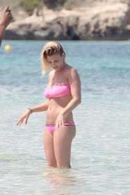 Emma Marrone, sexy sul palco e nella vita privata 22