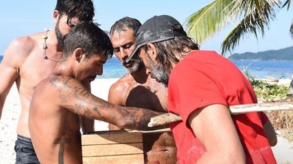 Isola dei Famosi, Ceccherini: "Voglio morire egoista. Me ne frego degli altri"