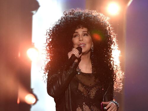 Inossidabile Cher: l'icona pop fa ancora parlare di sé a 71 anni