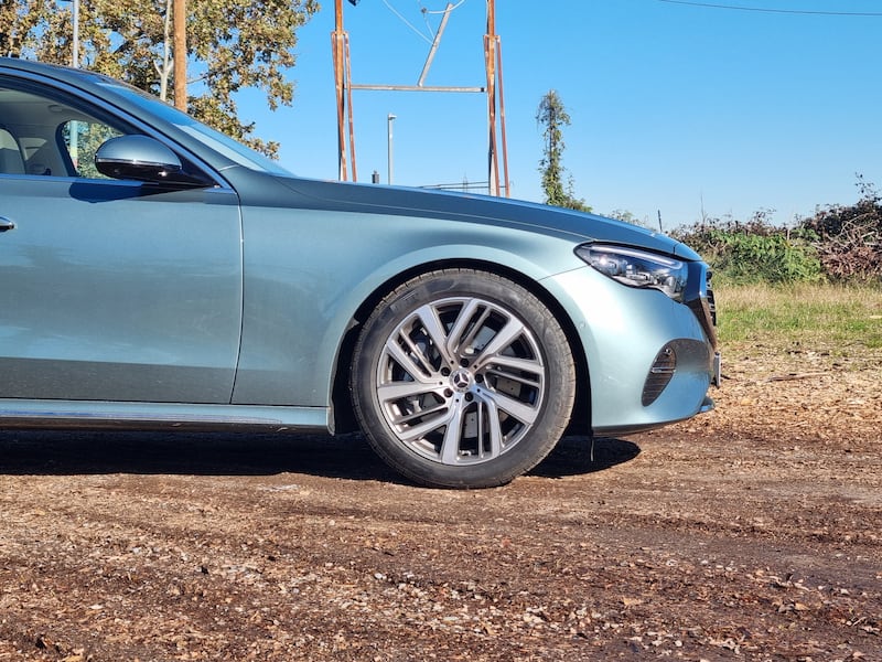 Mercedes Classe E 2024: guarda la gallery della prova 6
