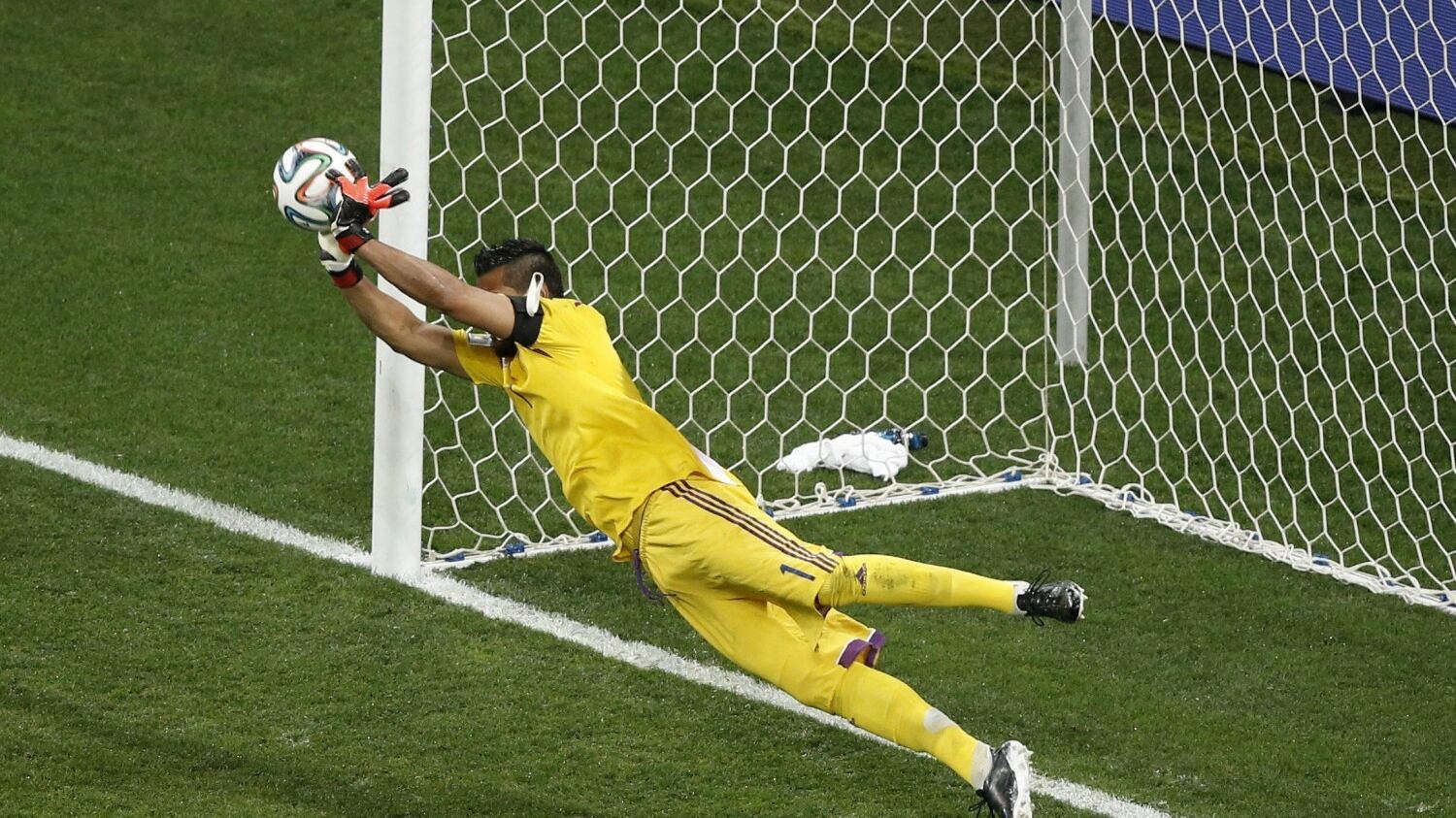 Romero double face tra prodigi e papere