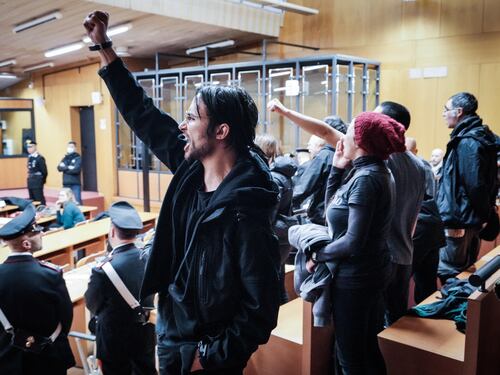 Violenza degli anarchici. Slitta la sentenza Cospito
