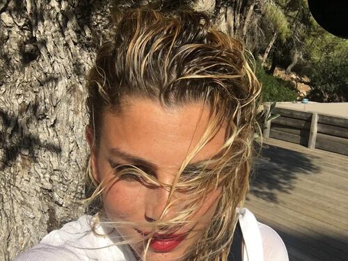 Emma Marrone, la foto sexy fa impazzire i fan: "Me la godo di brutto"