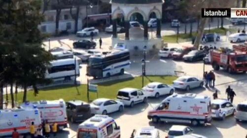 Le immagini dell'esplosione a Istanbul 9