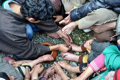 La terapia delle sanguisughe nel Kashmir indiano 5