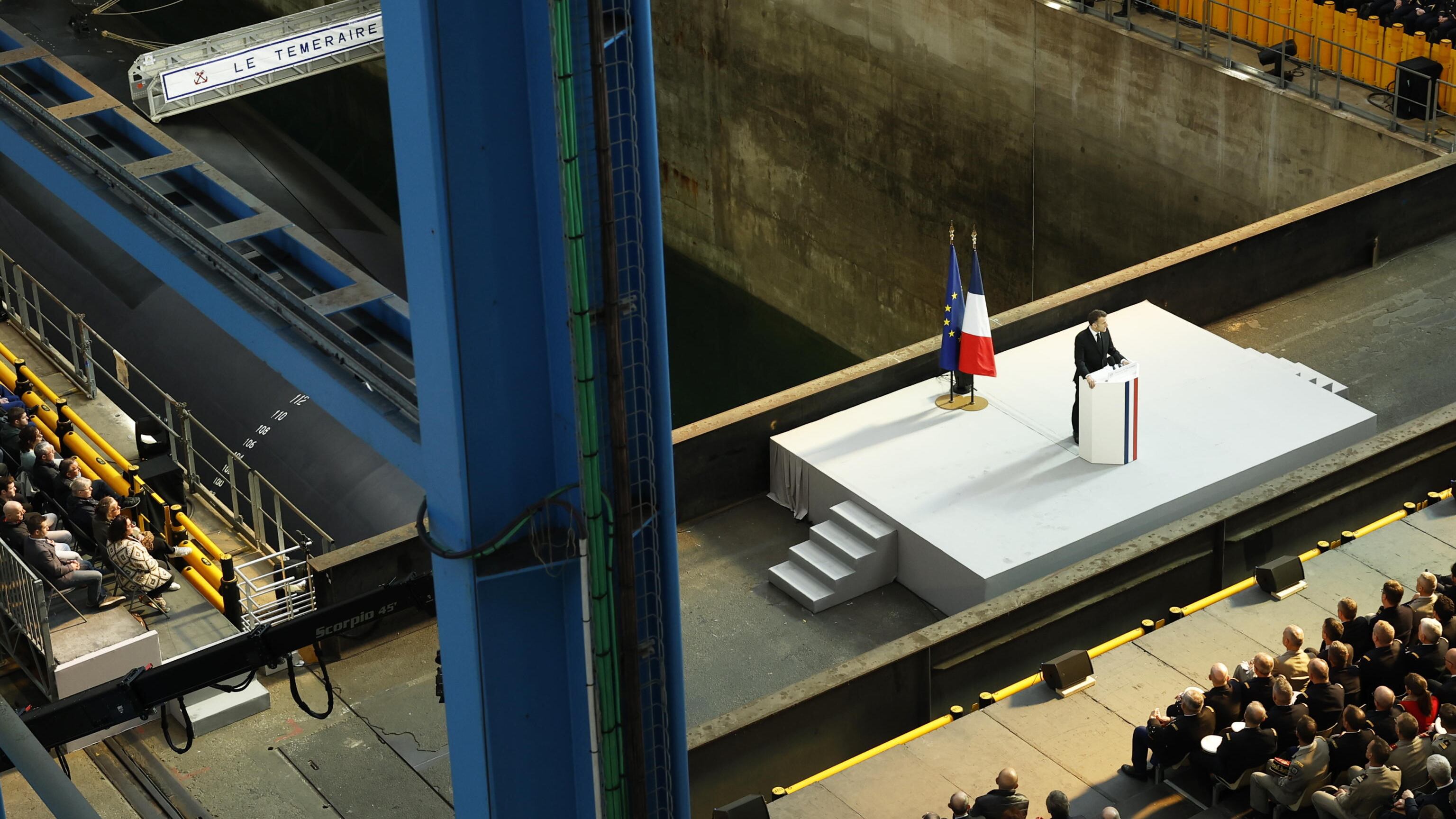 "Aumenteremo le atomiche, lavoreremo a un missile a lungo raggio": il piano nucleare di Macron