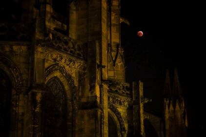 Super Luna Rossa, le immagini dell'eclissi da tutto il mondo 4