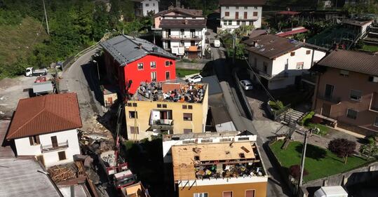 Devastazione e tetti scoperchiati, i danni in Val Seriana dopo il violento temporale 7