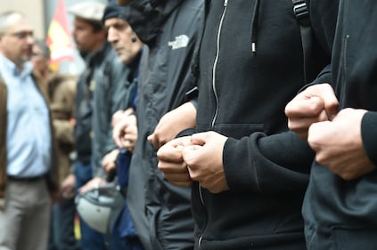 Scontri tra centri sociali e polizia al vertice Ue 9