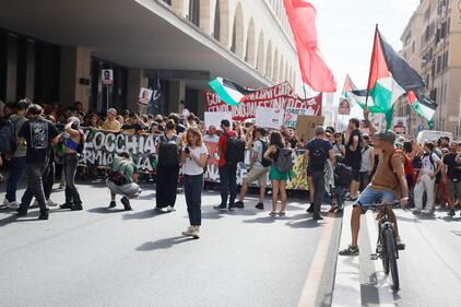 Mezza Italia bloccata dallo sciopero pro-Pal 10