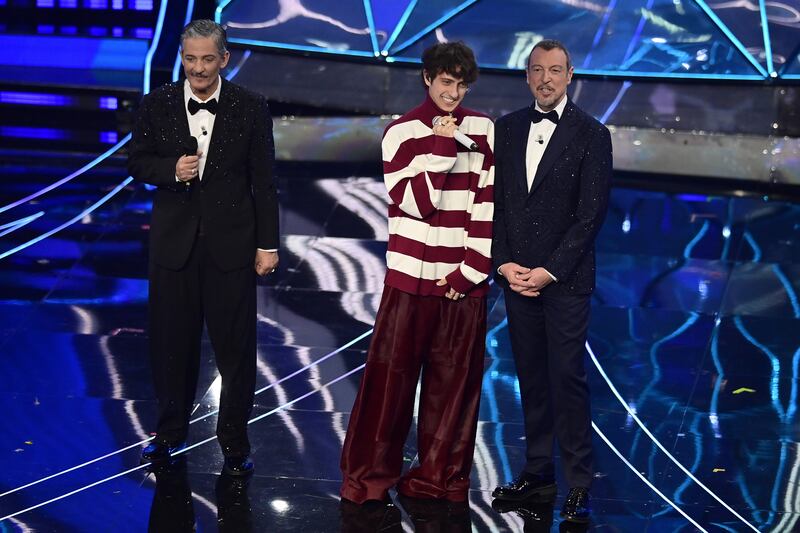 Sanremo 2024: ecco il look della finalissima del Festival di Sangiovanni 1