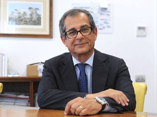 Ecco cosa diceva sull'euro Giovanni Tria (lodando Savona)