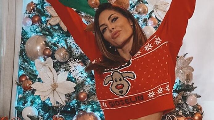 Guendalina Tavassi, gli auguri in mutande non piacciono: "Ma un po' di pudore no?"