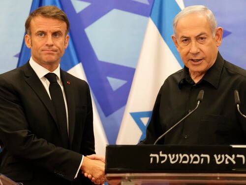 "Serve coalizione come con l'Isis". La proposta di Macron contro Hamas