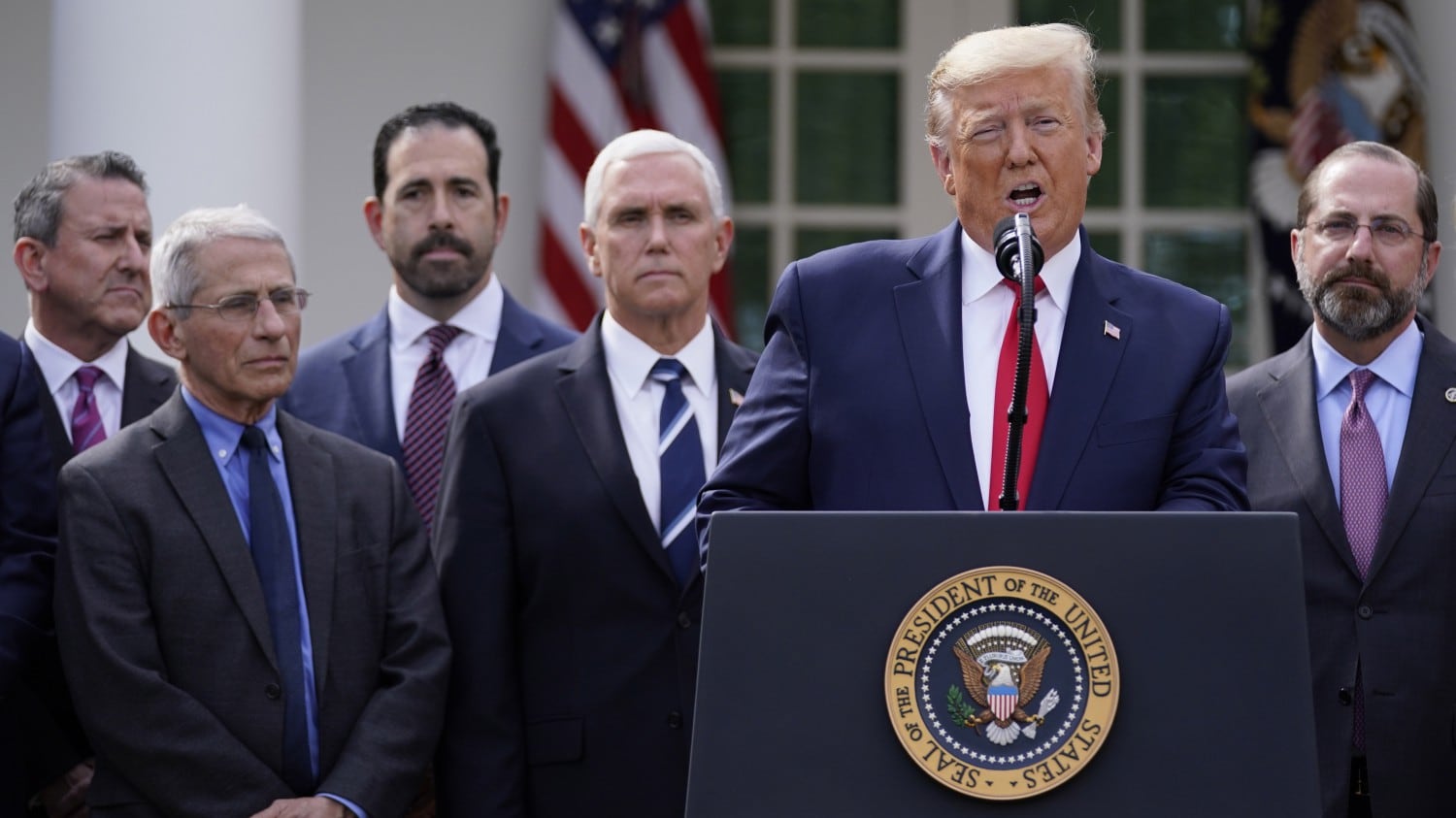 Il giornale tedesco: "Trump punta all'esclusiva del vaccino"
