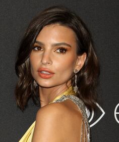 Emily Ratajkowski, sexy ballerina al Coachella 26