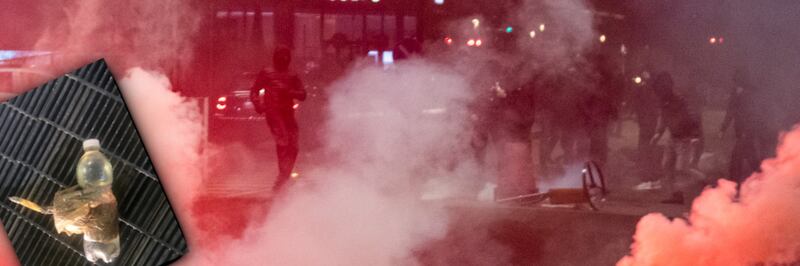 Scontri e bombe molotov a Milano