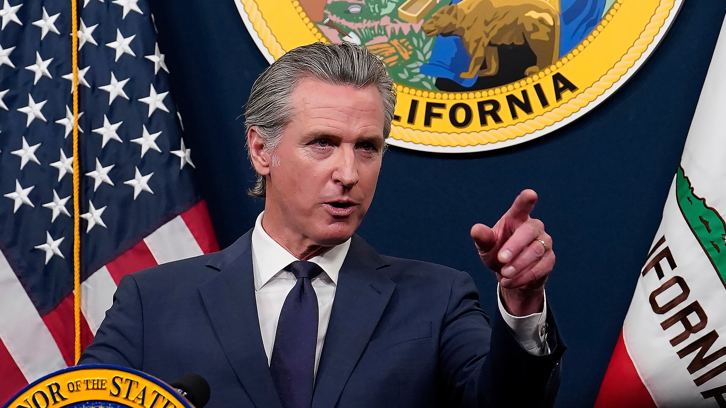 Chi è Newsom, il governatore che sfida Trump