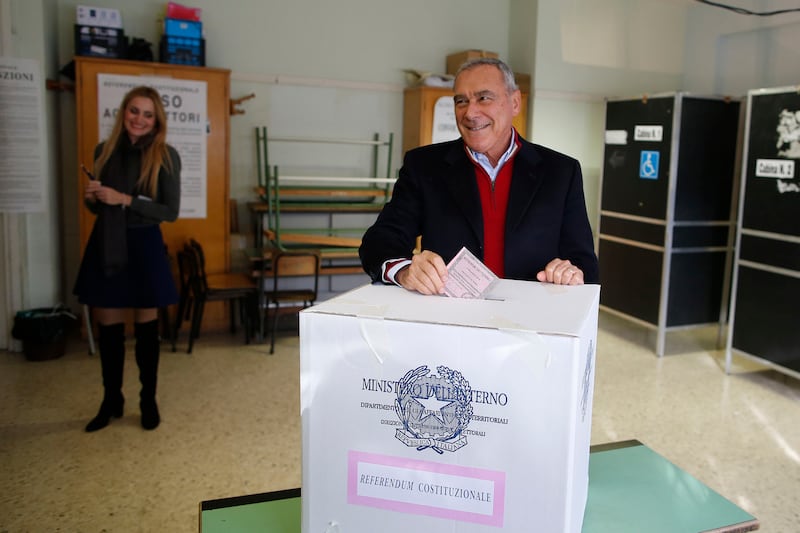 Referendum, da Renzi a Berlusconi: big alle urne 5