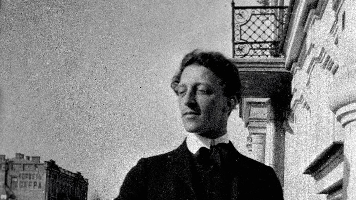 E Blok colse la poesia amara del crollo dell'impero russo