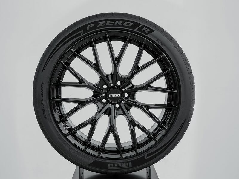 Pirelli P Zero R