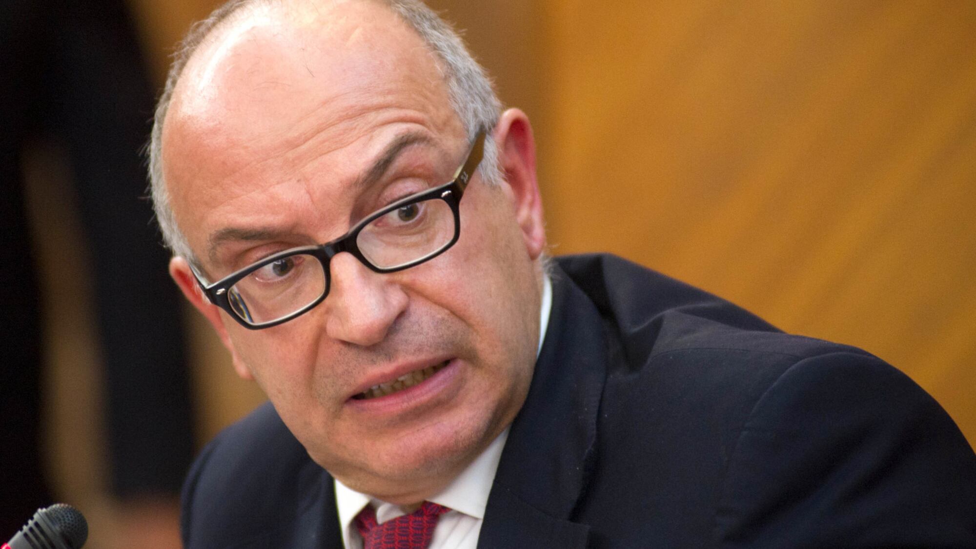 Gutgeld studia i tagli alla sanità: "Così risparmiamo 10 miliardi"