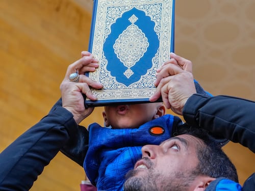 “Islamizzazione strisciante”. La Danimarca annuncia il divieto all’annuncio della preghiera