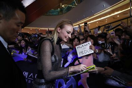 Fan in delirio per la premiere di "X-Men: Dark Phoenix"  5