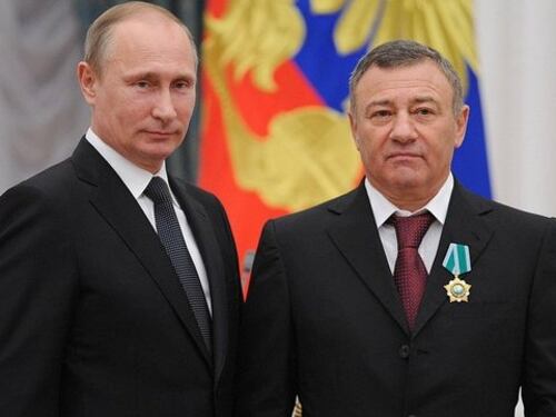 Ucraina, in Italia scattano le prime sanzioni Ue: sequestro all'amico di Putin