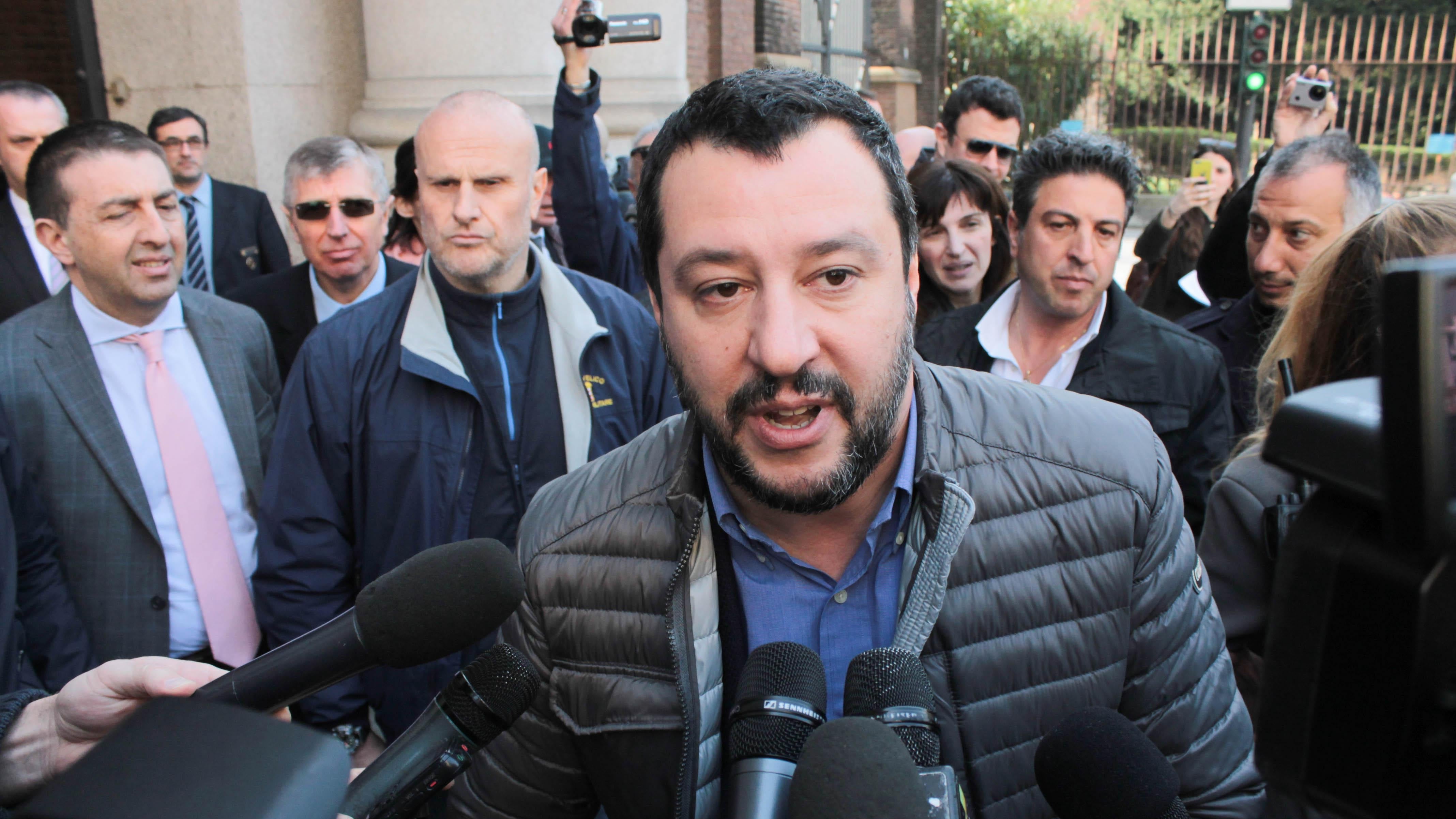 Salvini lancia la federazione per il centrodestra. E dice no ai "minestroni" coi centristi