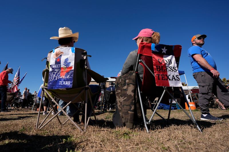 "Take Our Border Back": la marcia del patrioti per i confini Usa 9