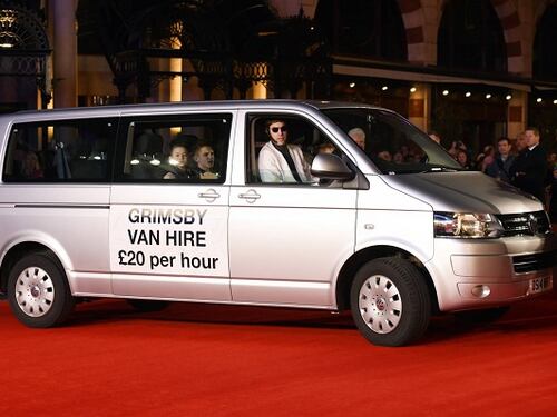 Il red carpet trash di Sacha Baron Cohen: le foto