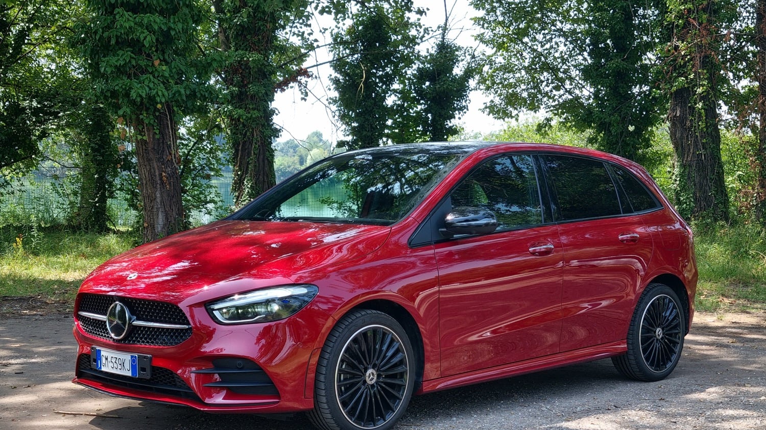 Mercedes Classe B 250e (2023): la prova dell’ibrida plug-in da 70 km di autonomia