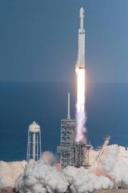 Parte il bus spaziale di Space X 4