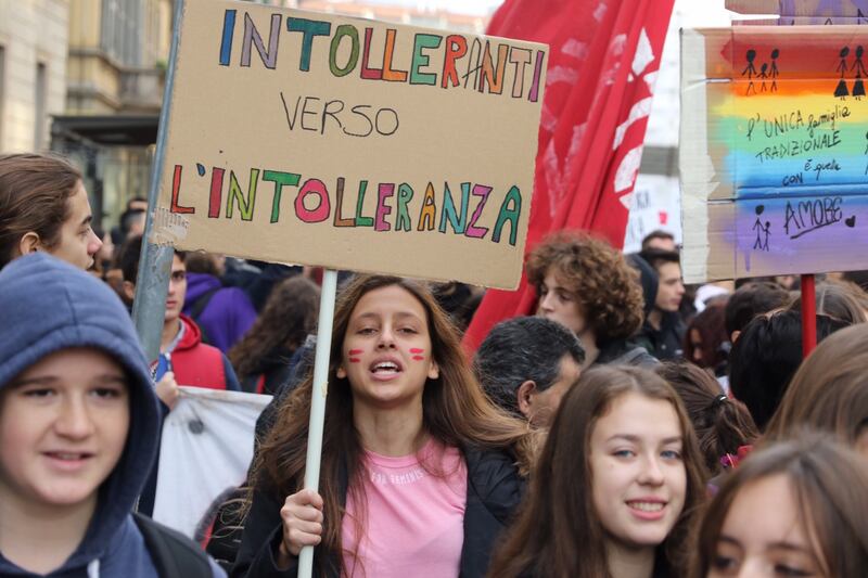 La manifestazione di Milano: "Uccidere Salvini non è reato" 8