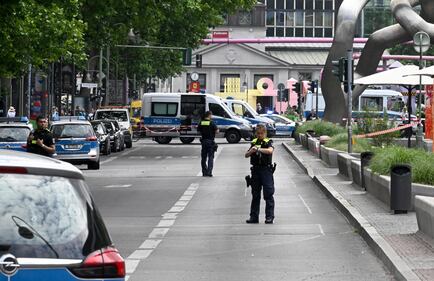 Lo schianto e poi i soccorsi: le immagini da Breitscheidplatz 2