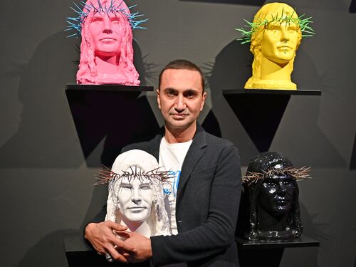 Howtan Re porta “Holy Pop” a Casa Sanremo Chateau d’Ax PALAITALIA Enit, in mostra sei opere della collezione