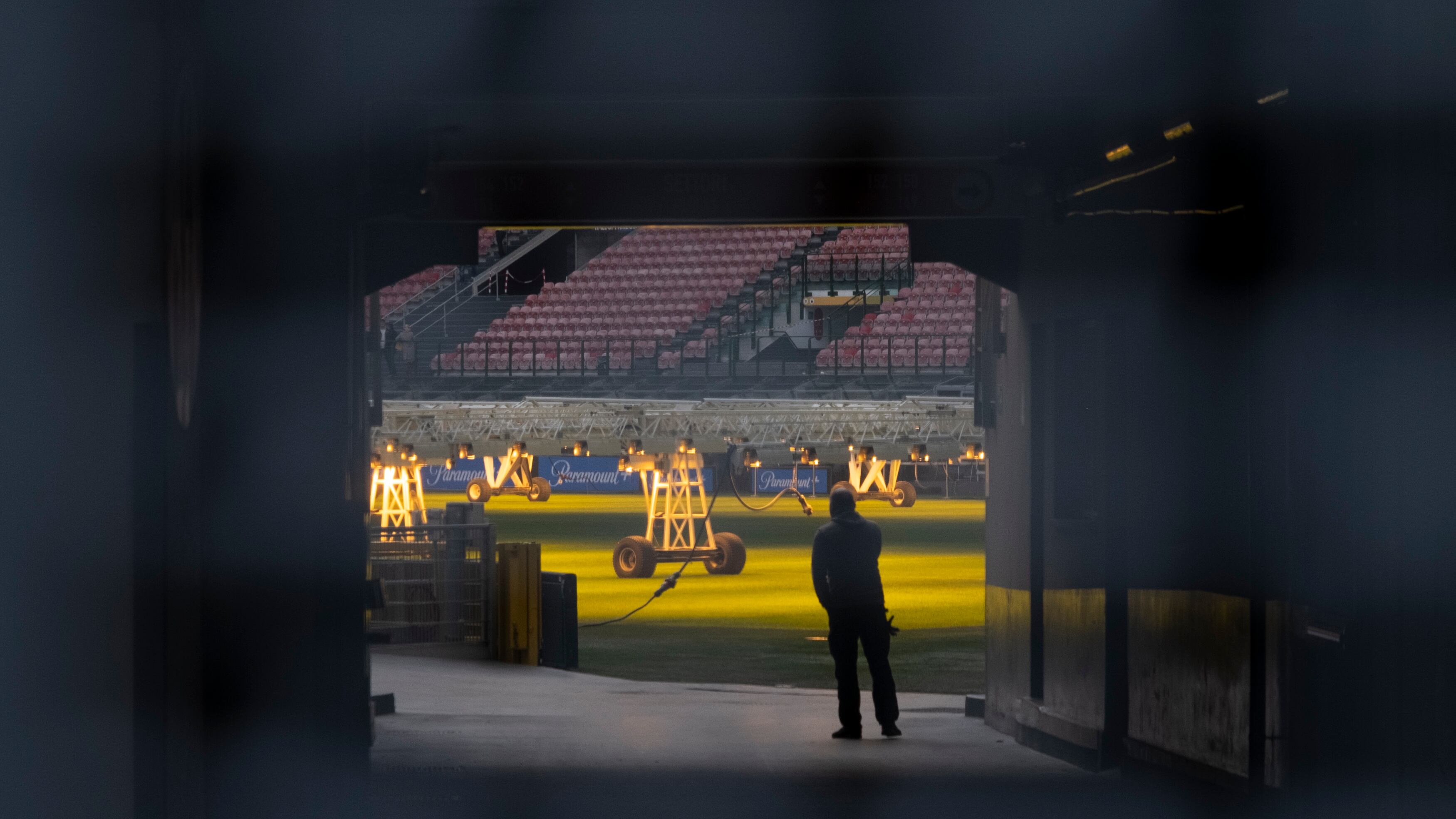 Milan, via al nuovo stadio. Ma il trasloco a San Donato nasconde un assist all'Inter