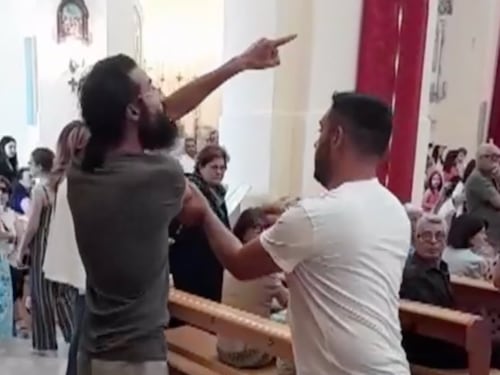 Tso per il "santone" di Miggiano: panico durante la messa solenne per le prime comunioni