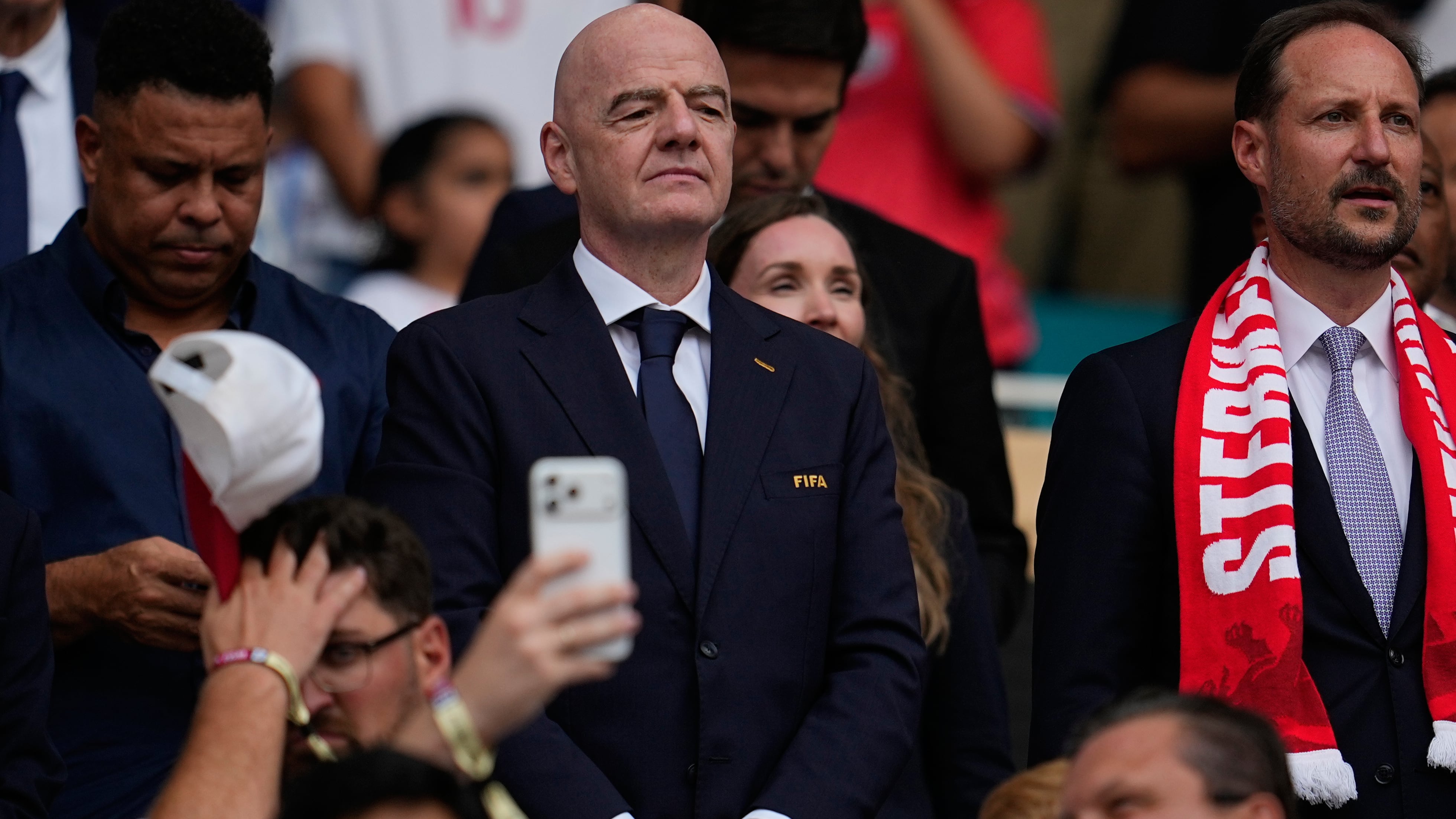 L’ultima trovata della Fifa: 70 euro per assistere (e non fare domande) alla conferenza stampa pre-finale