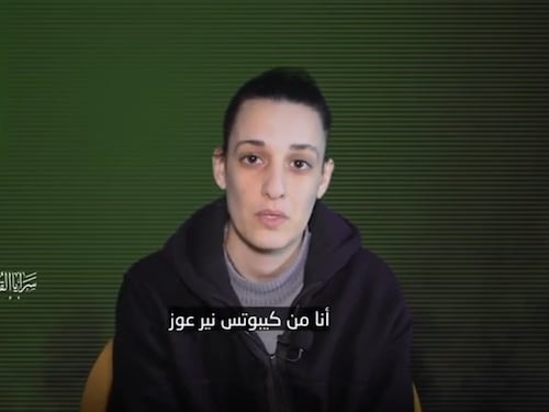 Il video dell'ostaggio e l'appello a Trump: Hamas continua il reality del terrore