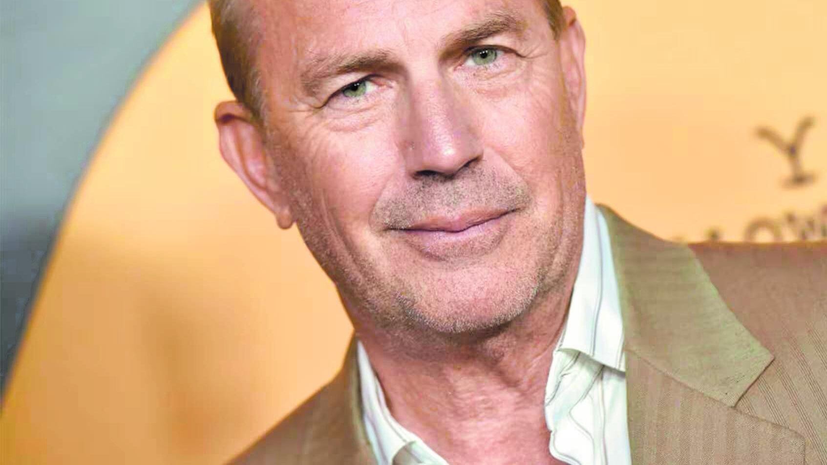 Ora tocca a Kevin Costner diventare "molestatore"