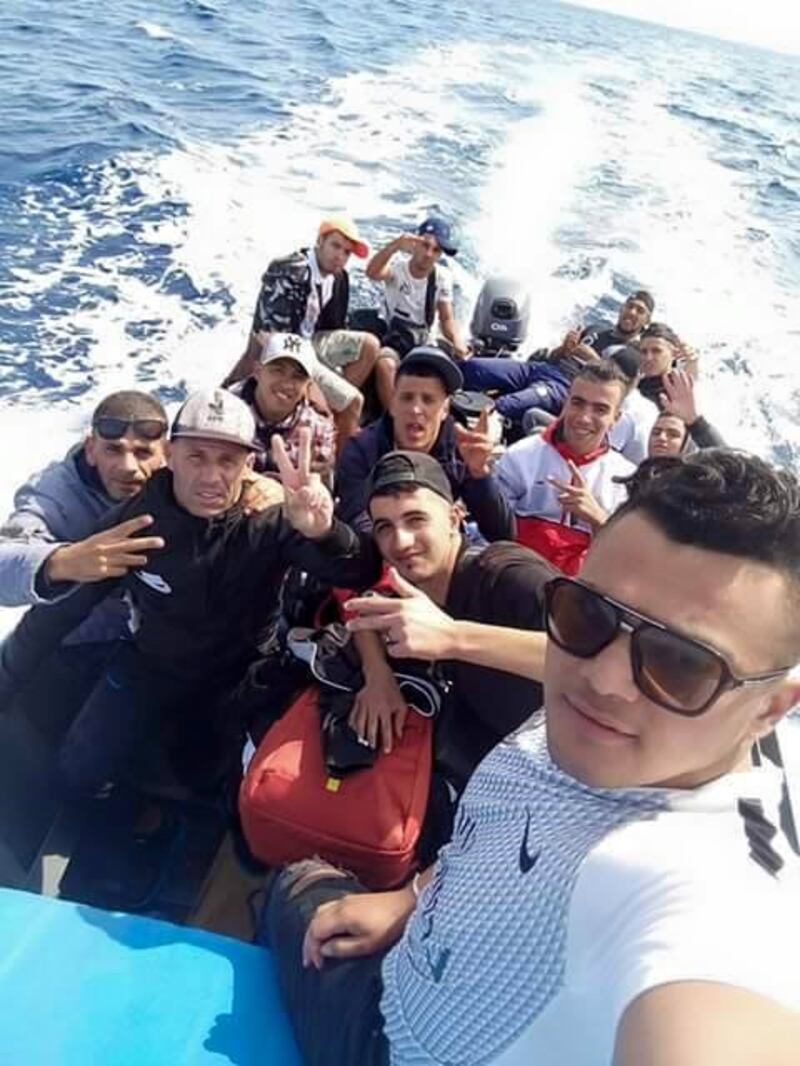 foto migranti in viaggio