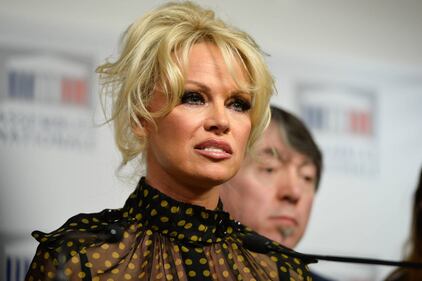Pamela Anderson contro il foie gras 38