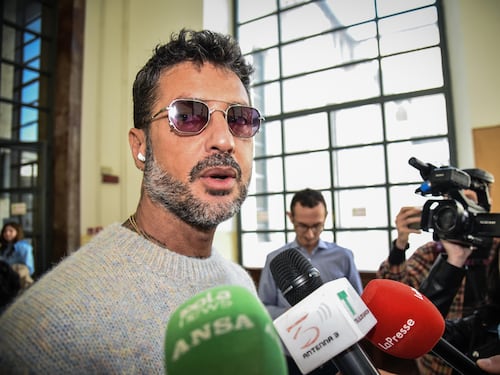 Corona in suv scappa all’alt. Inseguito e denunciato